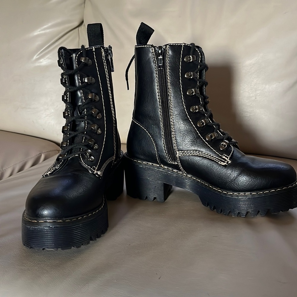 Madden girl lace up boots